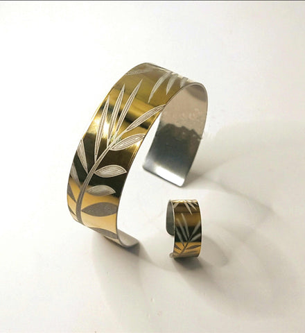Elegant Gold-Plated Stainless Steel Bracelet With Customizable Phrase, Name, Or Special Message